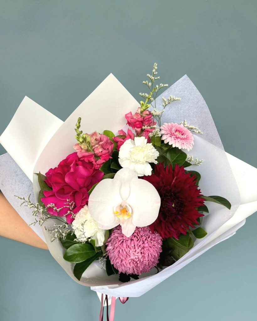 Be Mine Nepean Flower Shop